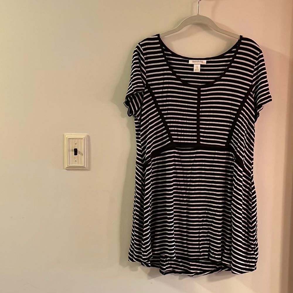 Motherhood Maternity size L top